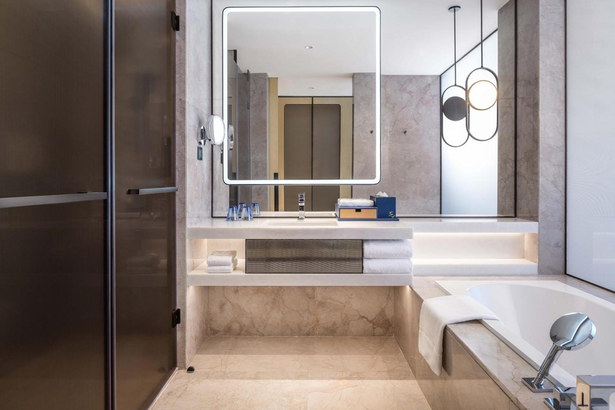 Renaissance Zhuhai Hotel Екстериор снимка