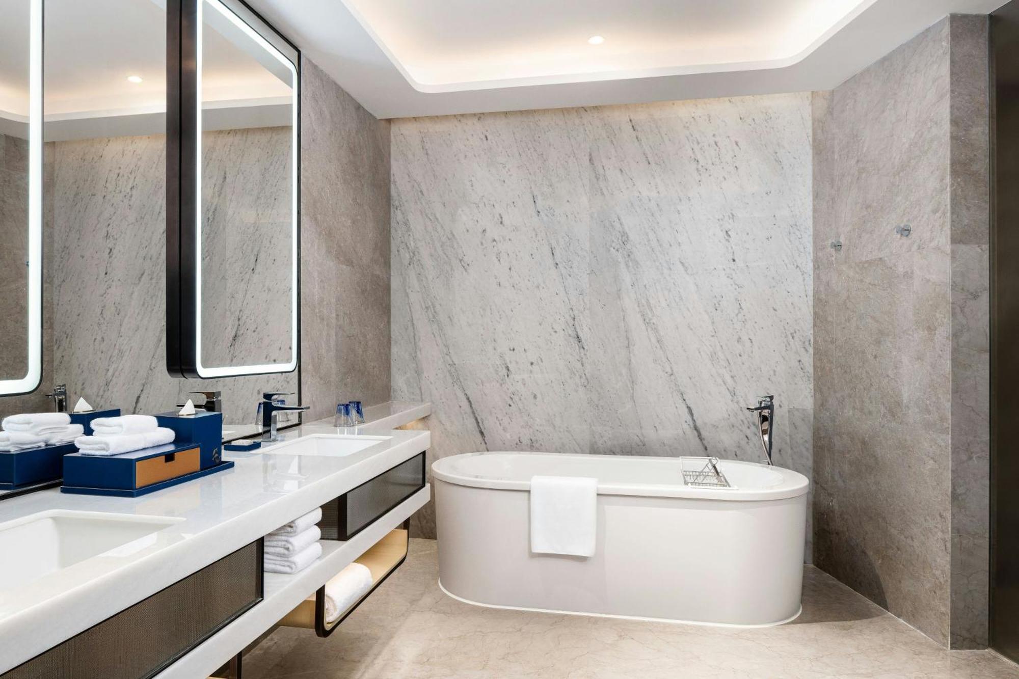 Renaissance Zhuhai Hotel Екстериор снимка